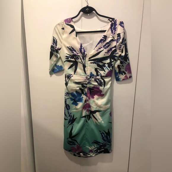 NWOT Le Château satin dress - Picture 6 of 6